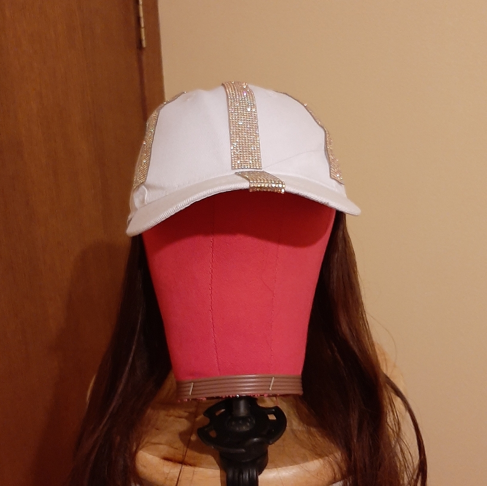 Wig Hat - Picture 7 of 7